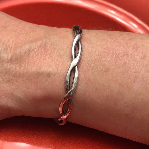 Silver artisan crafted bracelet - Picture 6 of 6